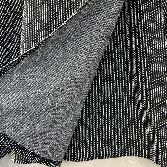 GNW/GNW Women's XL/ Black & White/aline skirt with fake front opening/ - Picture 3 of 9